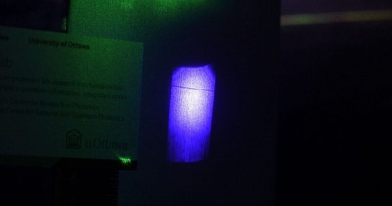 Světlo samo vrhá stín v bizarním laserovém experimentu