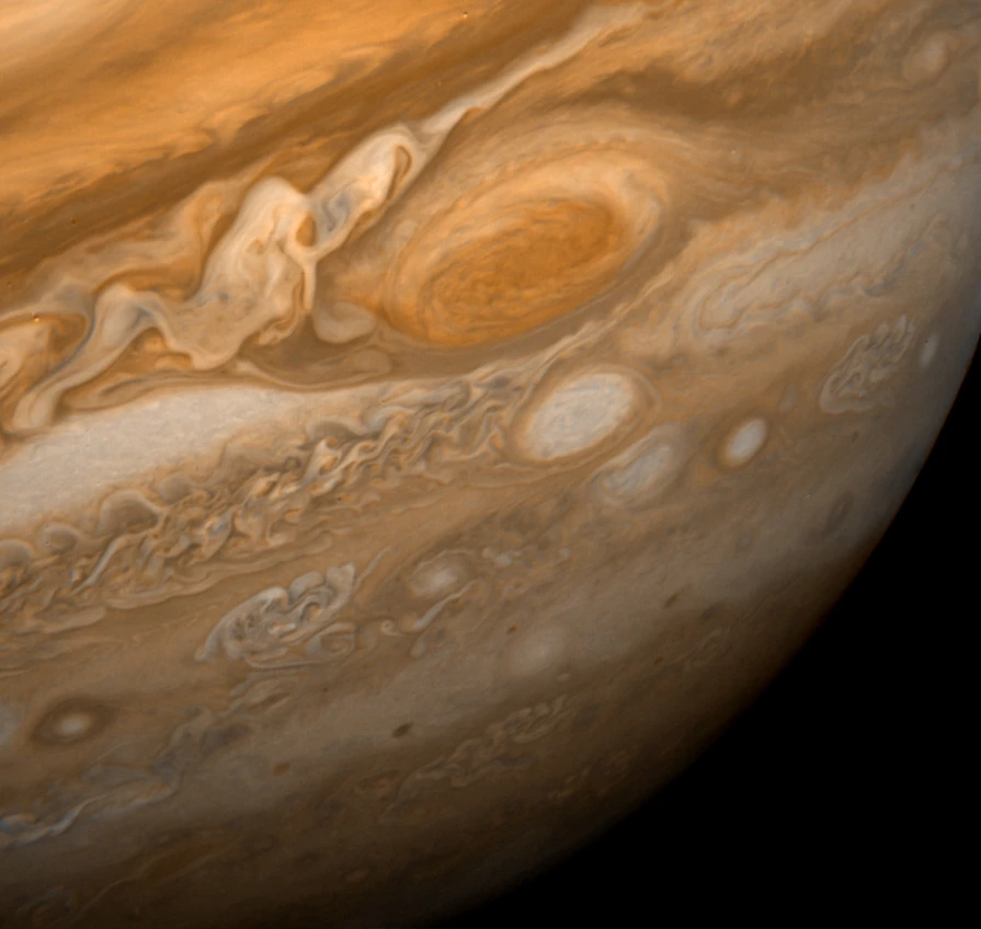 Jupiter při pohledu z Voyageru 1