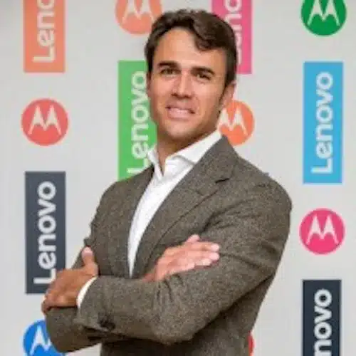 Průhledné zlato? Nová strategie ředitelů informačních technologií, jak přeměnit plýtvání teplem na vysoce hodnotné aktivum 3 Průhledné zlato? Nová strategie ředitelů informačních technologií, jak přeměnit nevyužité teplo na vysoce hodnotné aktivum 1